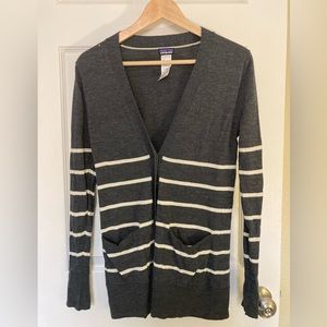 Patagonia Merino wool sweater size medium.